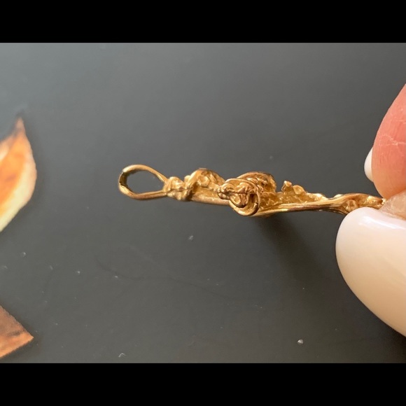 One of a kind🙏🏽Gold cross ✝️SC marking on back✝️ - Picture 4 of 6